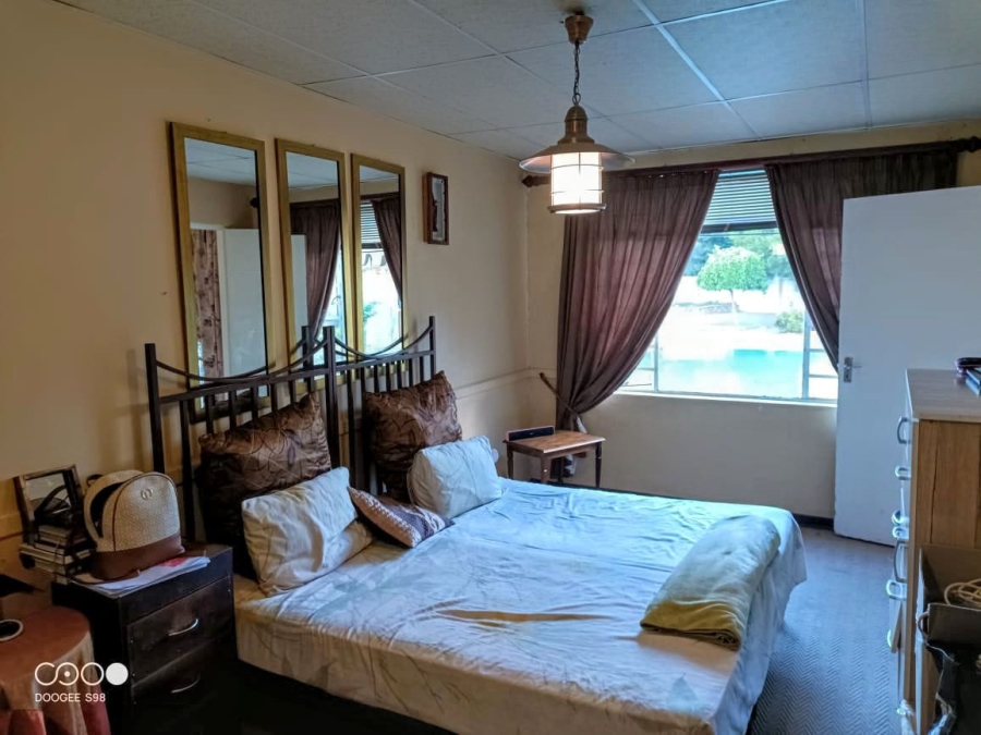 4 Bedroom Property for Sale in Langenhovenpark Free State